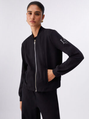 Conjunto de sudadera y pantalón