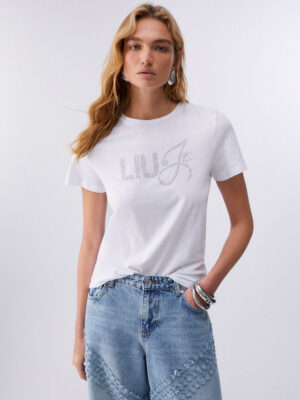 Camiseta con aplicaciones